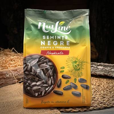 Жареные чёрные семечки "NutLine"