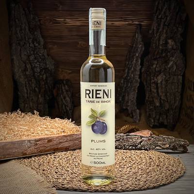 Напиток алкогольный с экстрактом слив "Rieni"