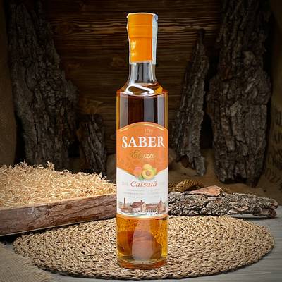 Абрикосовый ликер "Saber"