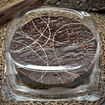 Torta a strati di sfoglia con crema al cacao "Lackmann"