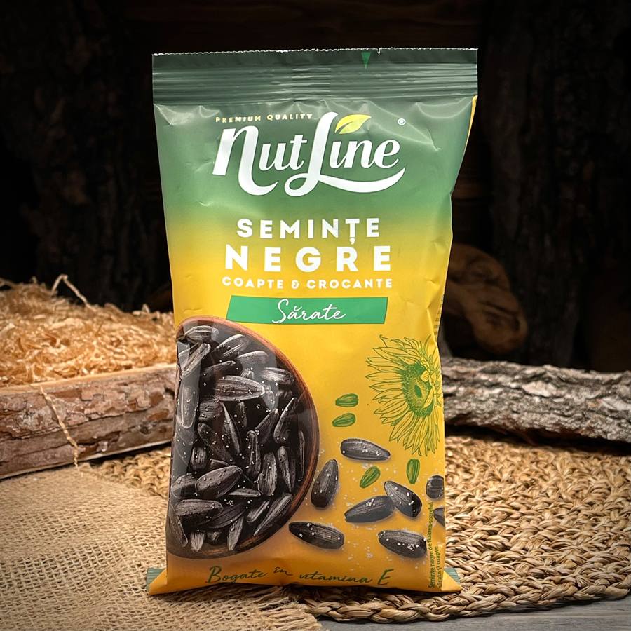 Жареные чёрные семечки с солью "NutLine" — фото 1